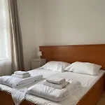 Hotel Gallery Sis