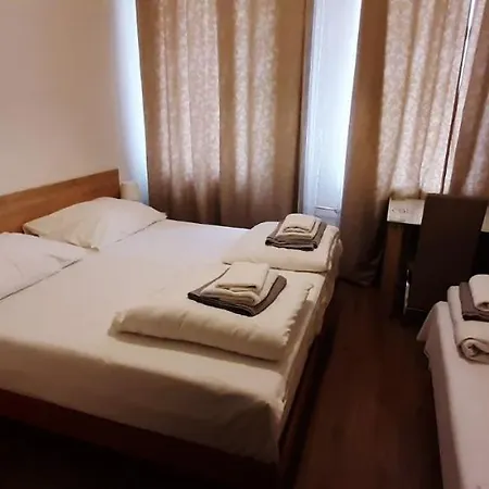 Hotel Gallery Sis Prague