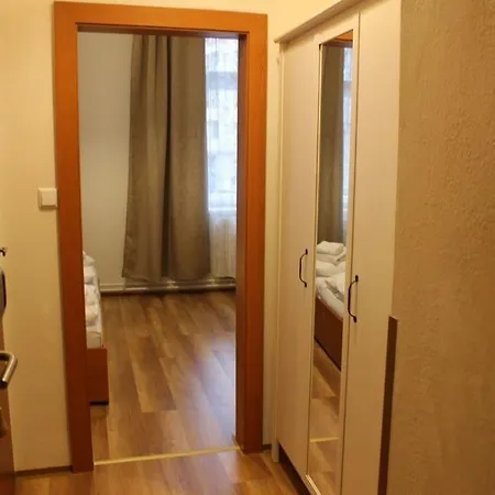 Gallery Sis 3* Prague