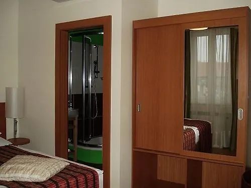 Gallery Sis Hotel